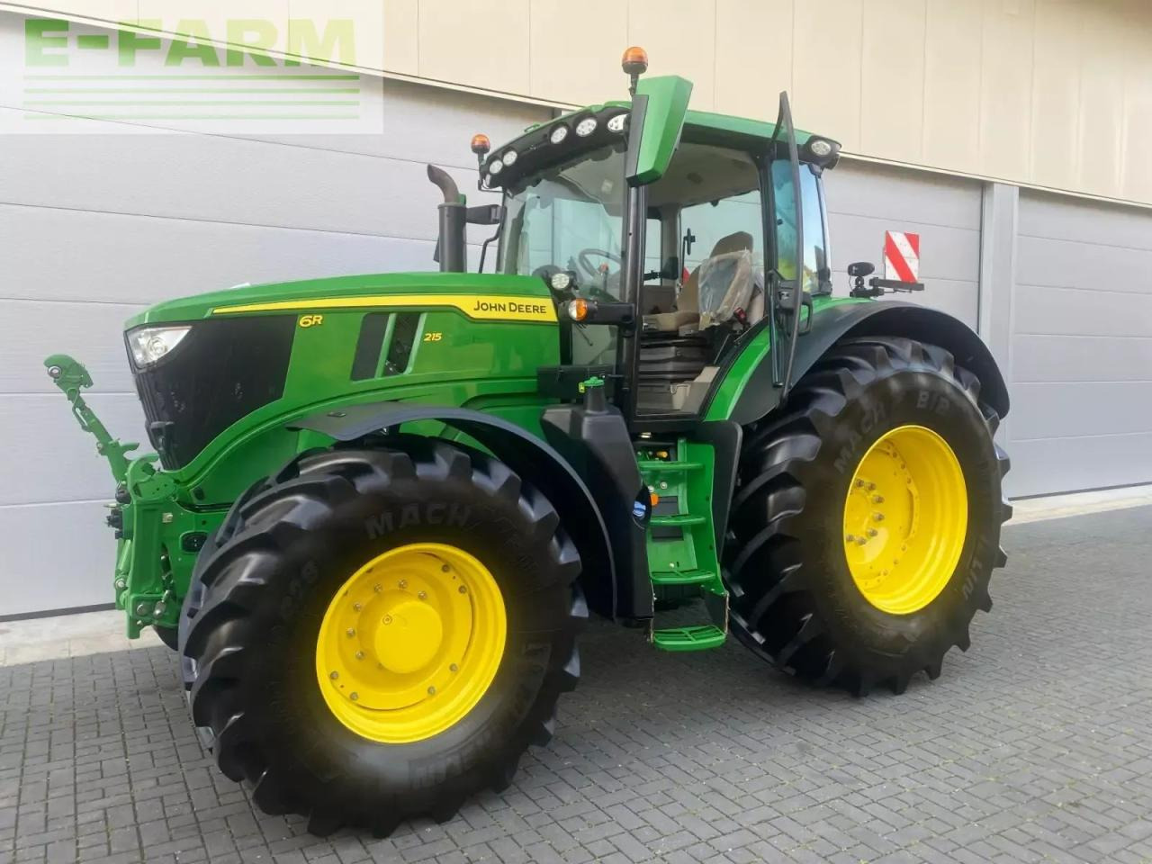 John Deere 6r 215 ap50 commandpro g5plus garantie 2029 - 3.750 h - Ciągnik rolniczy: zdjęcie 2 John Deere 6r 215 ap50 commandpro g5plus garantie 2029 - 3.750 h - Ciągnik rolniczy: zdjęcie 2