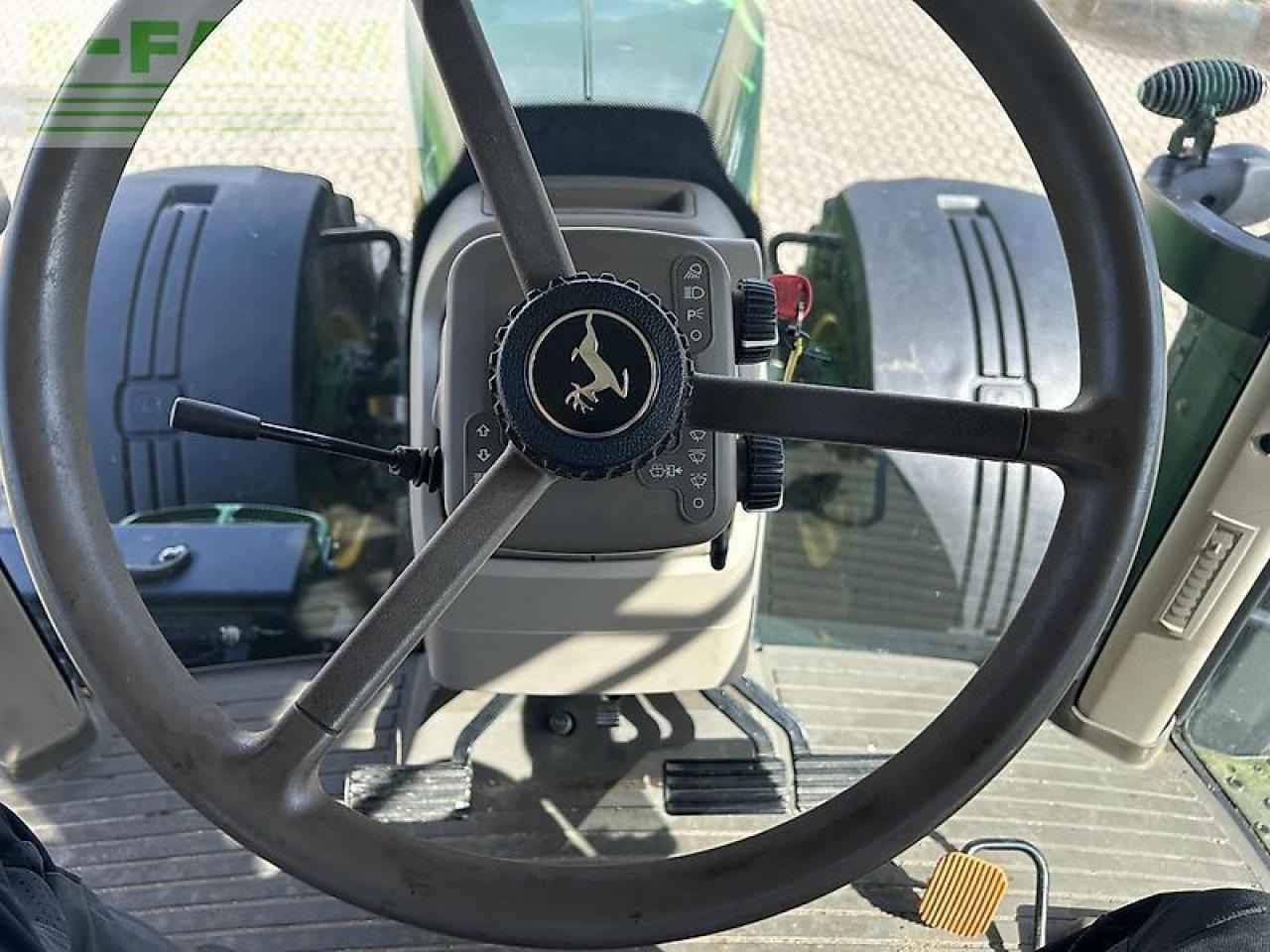 John Deere 8320r - Ciągnik rolniczy: zdjęcie 4 John Deere 8320r - Ciągnik rolniczy: zdjęcie 4