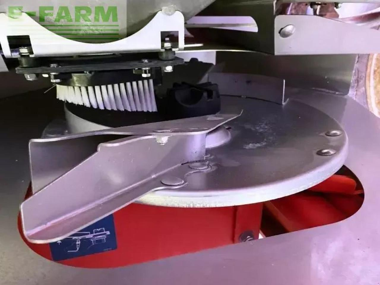 Kuhn axera 1102 h-emc - Rozsiewacz nawozów: zdjęcie 5 Kuhn axera 1102 h-emc - Rozsiewacz nawozów: zdjęcie 5