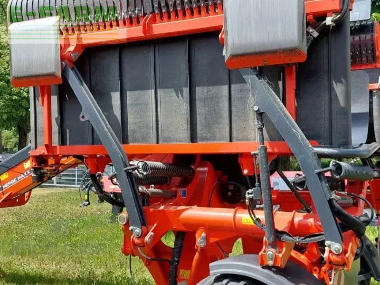 Kuhn merge maxx 760 - Przetrząsacz: zdjęcie 3 Kuhn merge maxx 760 - Przetrząsacz: zdjęcie 3