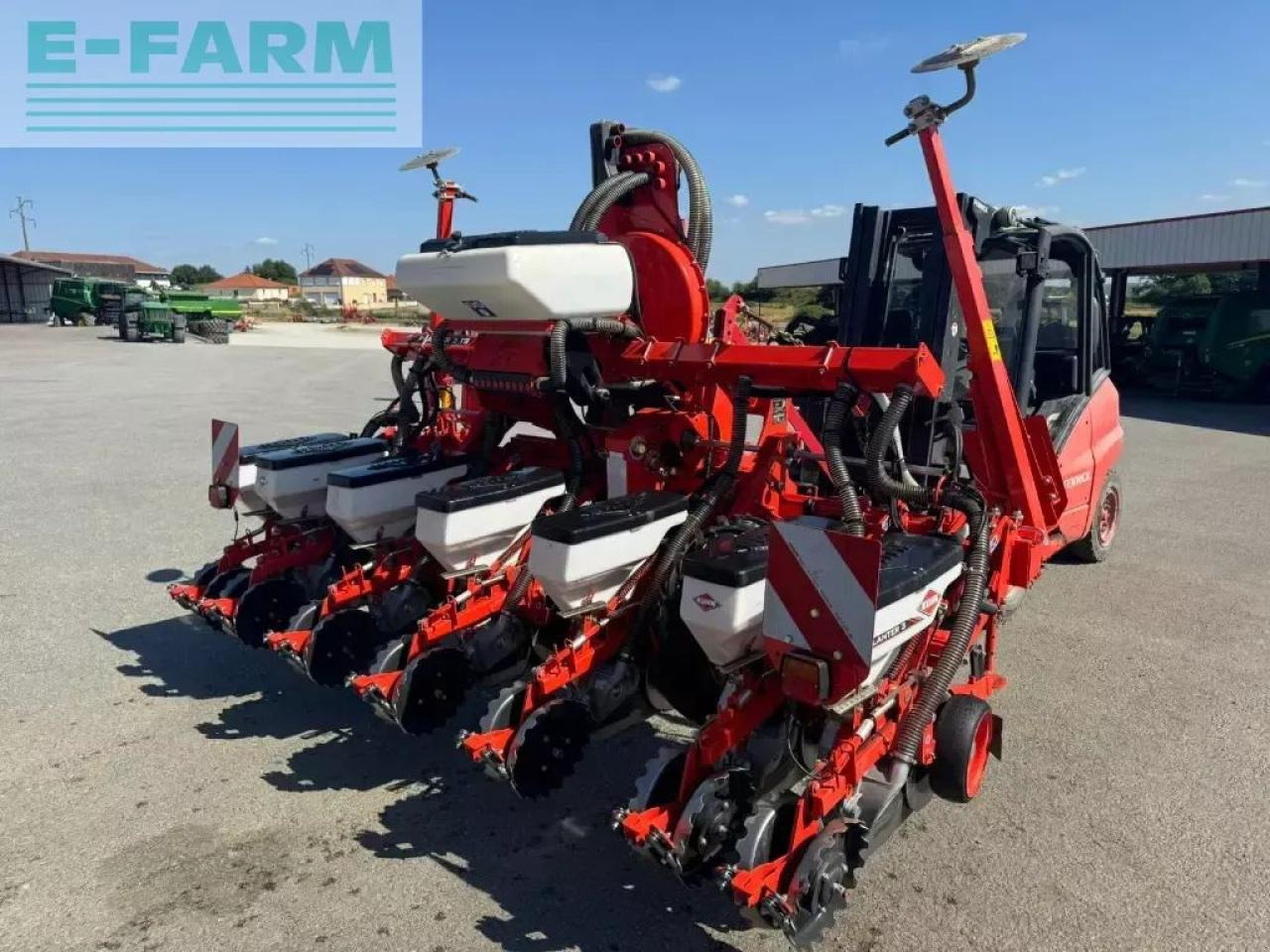 Kuhn planter 3 ts - Siewnik punktowy: zdjęcie 1 Kuhn planter 3 ts - Siewnik punktowy: zdjęcie 1