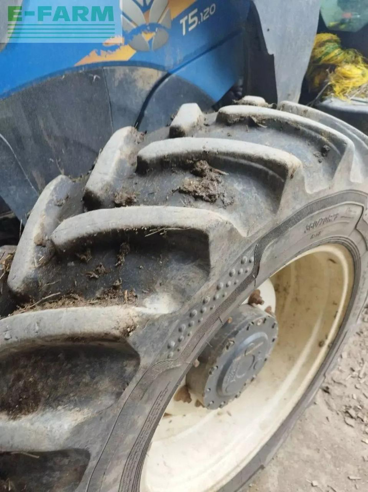 Ciągnik rolniczy New Holland t5 120 ec: zdjęcie 10 Ciągnik rolniczy New Holland t5 120 ec: zdjęcie 10