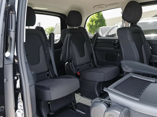 MERCEDES-BENZ V 220 d STYLE kompakt,6Sitzer,Distronic,AHK... - Mikrobus: zdjęcie 3 MERCEDES-BENZ V 220 d STYLE kompakt,6Sitzer,Distronic,AHK... - Mikrobus: zdjęcie 3