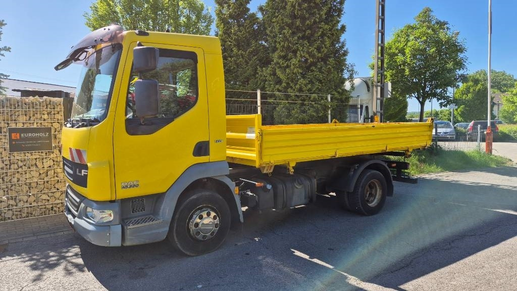 DAF Lkw 3-Seiten-Kipper Meiller 45.220, 2 x AHK, Servo - Wywrotka: zdjęcie 1 DAF Lkw 3-Seiten-Kipper Meiller 45.220, 2 x AHK, Servo - Wywrotka: zdjęcie 1