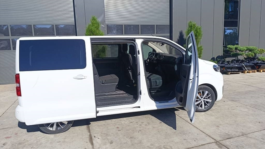 Toyota Proace 2.0 Van, Kleinbus, 7-Sitzer, Turboschaden - Furgon: zdjęcie 4 Toyota Proace 2.0 Van, Kleinbus, 7-Sitzer, Turboschaden - Furgon: zdjęcie 4