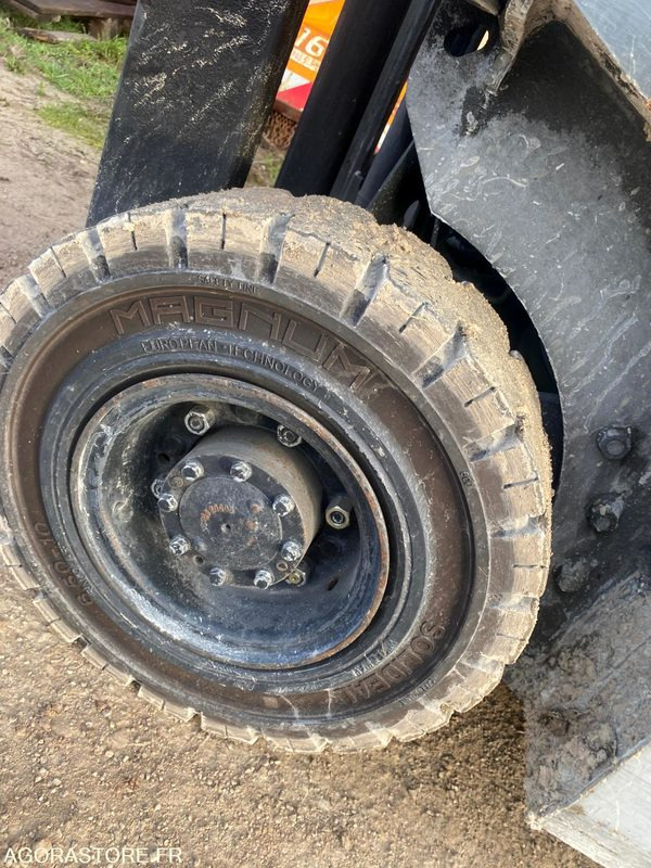 Wózek widłowy gazowy Chariot élévateur GAZ NISSAN 1.8T: zdjęcie 10 Wózek widłowy gazowy Chariot élévateur GAZ NISSAN 1.8T: zdjęcie 10