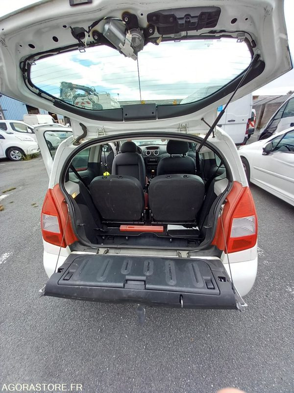 Citroen C2 AD508QG - Samochód osobowy: zdjęcie 4 Citroen C2 AD508QG - Samochód osobowy: zdjęcie 4