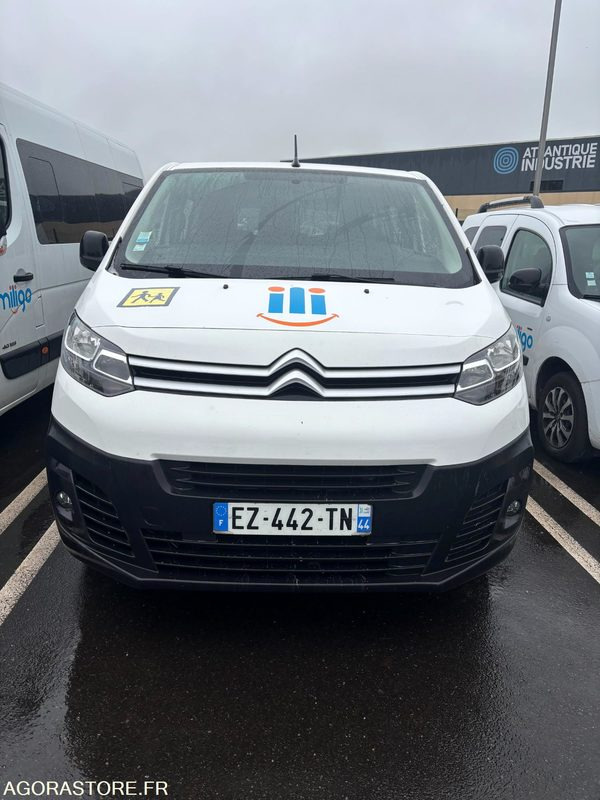 EZ-442-TN - Roulant - CITROEN JUMPY SPACE TOURER - VP - 218 504 Kms - Minibus, Mikrobus: zdjęcie 4 EZ-442-TN - Roulant - CITROEN JUMPY SPACE TOURER - VP - 218 504 Kms - Minibus, Mikrobus: zdjęcie 4
