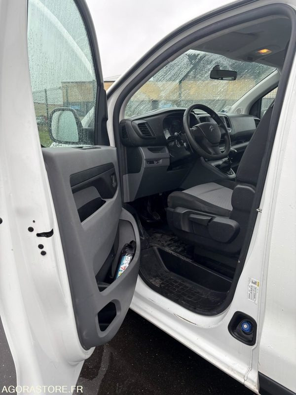 FB-572-MX - Roulant - CITROEN JUMPY SPACE TOURER - VP - 218 682 Kms - Minibus, Mikrobus: zdjęcie 5 FB-572-MX - Roulant - CITROEN JUMPY SPACE TOURER - VP - 218 682 Kms - Minibus, Mikrobus: zdjęcie 5