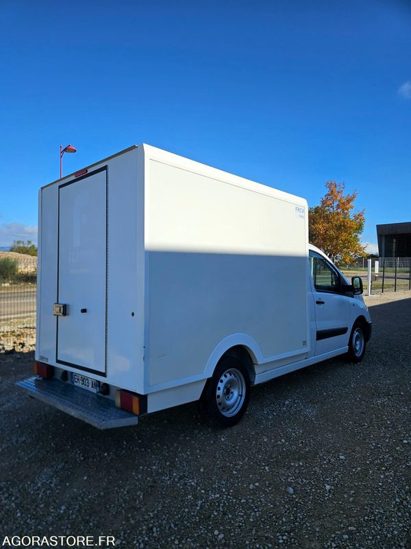FIAT SCUDO 2.0 130 CAISSE FRIGORIFIQUE FRCX 3 PLACES - Samochód dostawczy chłodnia: zdjęcie 4 FIAT SCUDO 2.0 130 CAISSE FRIGORIFIQUE FRCX 3 PLACES - Samochód dostawczy chłodnia: zdjęcie 4
