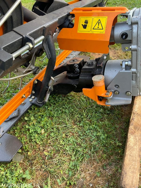 Faucheuse REFORM - Kosiarka bijakowa: zdjęcie 4 Faucheuse REFORM - Kosiarka bijakowa: zdjęcie 4