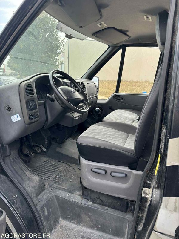 Fourgon FORD - Transport de 2 Chevaux - 2004 - 137 510 KM - Furgon: zdjęcie 5 Fourgon FORD - Transport de 2 Chevaux - 2004 - 137 510 KM - Furgon: zdjęcie 5