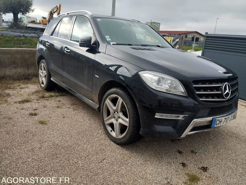 MERCEDES CLASSE ML 350 3.0 CDI BLUETEC V6 TURBO 4-MATIC - SUV: zdjęcie 2 MERCEDES CLASSE ML 350 3.0 CDI BLUETEC V6 TURBO 4-MATIC - SUV: zdjęcie 2