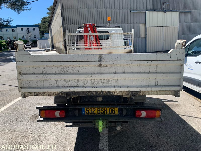 Nissan Cabstar - 2006 - 127 000 kms - 532 BSH 06 - Samochód dostawczy wywrotka: zdjęcie 5 Nissan Cabstar - 2006 - 127 000 kms - 532 BSH 06 - Samochód dostawczy wywrotka: zdjęcie 5