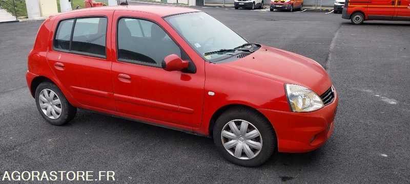 RENAULT CLIO 1.5 DCI - 202013kms - 2010 - Samochód osobowy: zdjęcie 2 RENAULT CLIO 1.5 DCI - 202013kms - 2010 - Samochód osobowy: zdjęcie 2