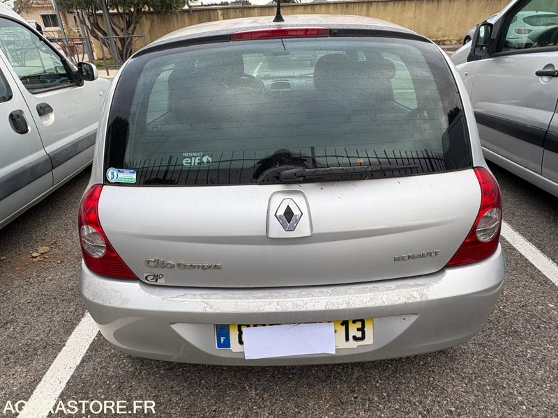 RENAULT CLIO 3 - Samochód osobowy: zdjęcie 2 RENAULT CLIO 3 - Samochód osobowy: zdjęcie 2