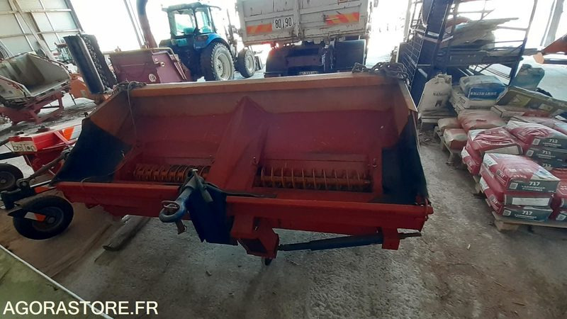 Saleuse ACOMETIS - Rozsiewacz piasku i soli: zdjęcie 5 Saleuse ACOMETIS - Rozsiewacz piasku i soli: zdjęcie 5