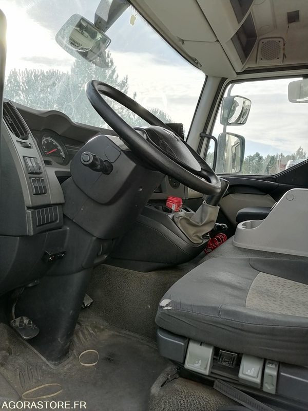 Renault Midlum - 2014 - 314200 Kms - Samochód ciężarowy: zdjęcie 4 Renault Midlum - 2014 - 314200 Kms - Samochód ciężarowy: zdjęcie 4