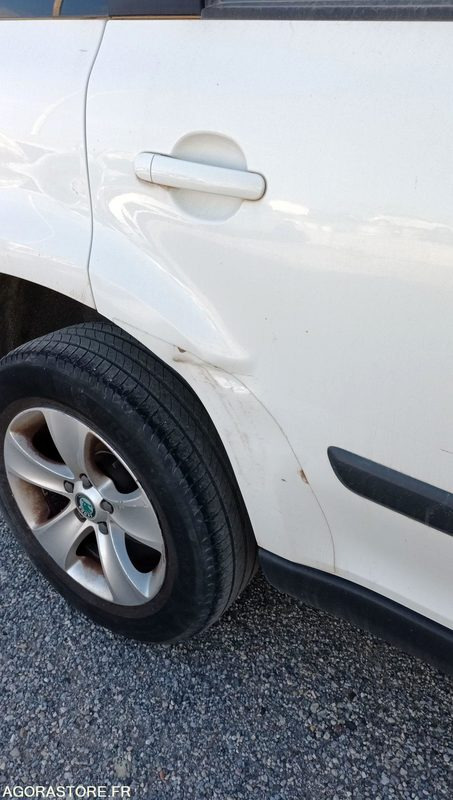 Skoda Yeti - 2012 - 277831kms - CK-397-AE - SUV: zdjęcie 5 Skoda Yeti - 2012 - 277831kms - CK-397-AE - SUV: zdjęcie 5