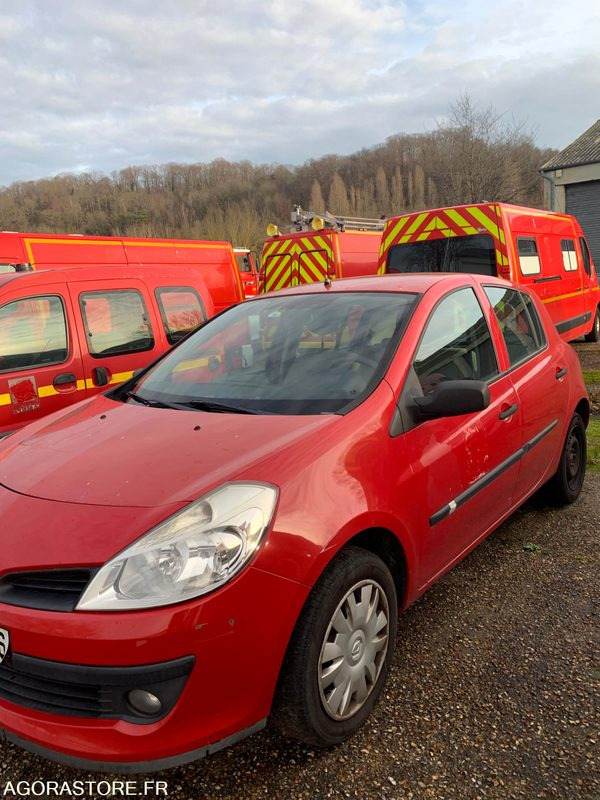 VL RENAULT CLIO3 3739ZH76 - Samochód osobowy: zdjęcie 2 VL RENAULT CLIO3 3739ZH76 - Samochód osobowy: zdjęcie 2