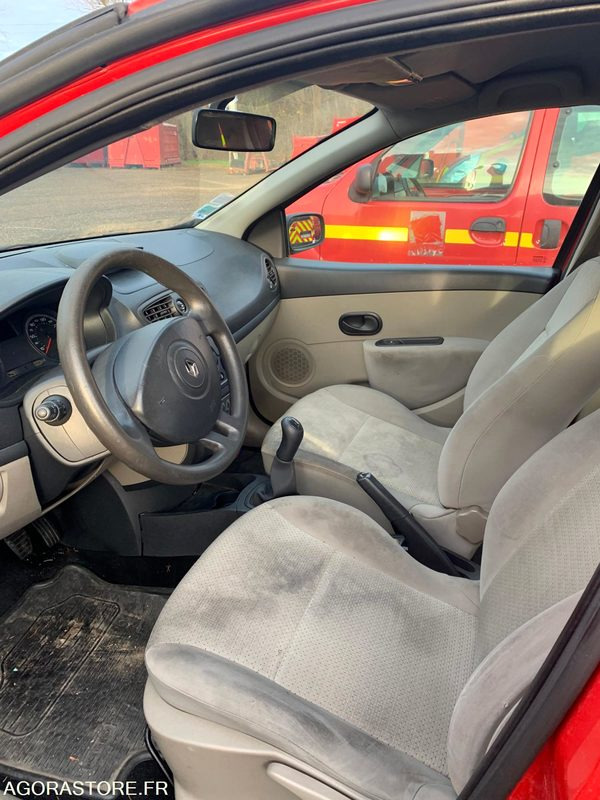 VL RENAULT CLIO3 3739ZH76 - Samochód osobowy: zdjęcie 4 VL RENAULT CLIO3 3739ZH76 - Samochód osobowy: zdjęcie 4