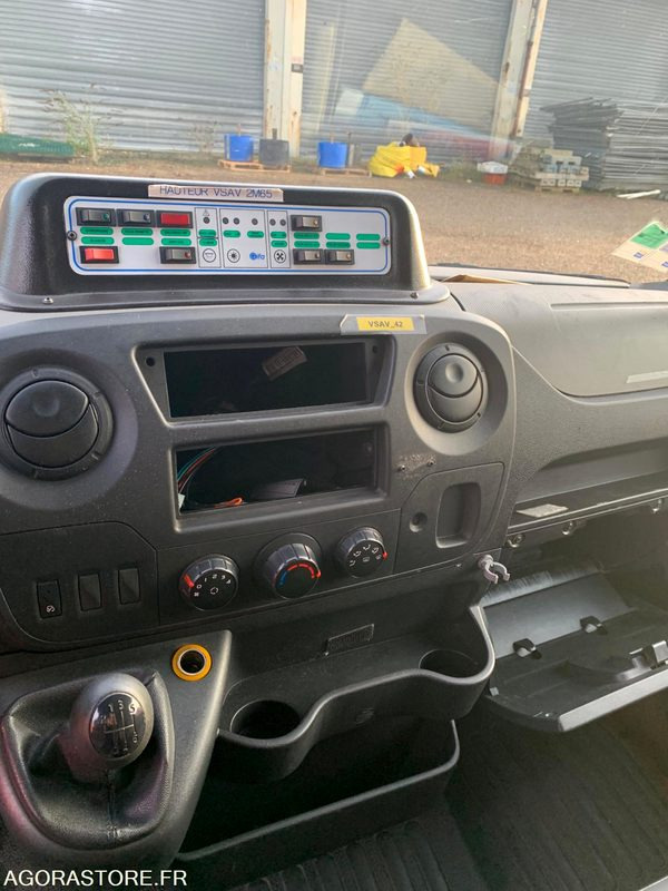 VSAV RENAULT MASTER3 BW219QR - Furgon: zdjęcie 5 VSAV RENAULT MASTER3 BW219QR - Furgon: zdjęcie 5