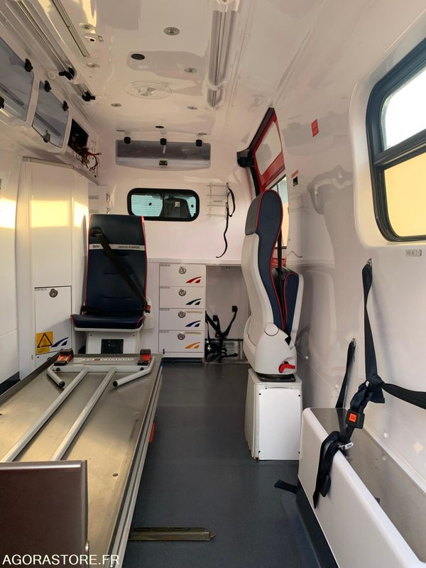 VSAV RENAULT MASTER3 CH347CR VSAV RENAULT MASTER3 CH347CR: zdjęcie 18 VSAV RENAULT MASTER3 CH347CR VSAV RENAULT MASTER3 CH347CR: zdjęcie 18