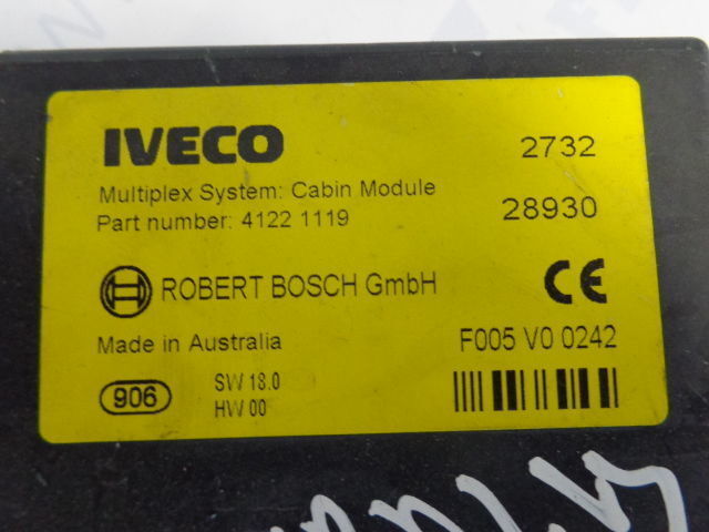 Iveco Multiplex System:Cabin Module ROBERT BOSCH GmbH - ECU do Samochodów ciężarowych: zdjęcie 3 Iveco Multiplex System:Cabin Module ROBERT BOSCH GmbH - ECU do Samochodów ciężarowych: zdjęcie 3
