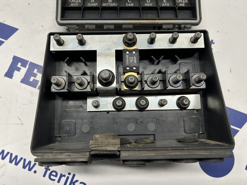 Scania R - Układ elektryczny do Samochodów ciężarowych: zdjęcie 5 Scania R - Układ elektryczny do Samochodów ciężarowych: zdjęcie 5