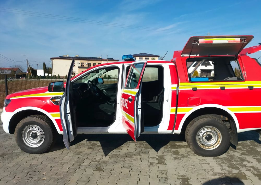 Ford Ranger 4x4 2.0 TDCI Straż strażacki pożarniczy ratowniczy pickup (Amarok, Navara, L200, Hilux) - Pick-up: zdjęcie 3 Ford Ranger 4x4 2.0 TDCI Straż strażacki pożarniczy ratowniczy pickup (Amarok, Navara, L200, Hilux) - Pick-up: zdjęcie 3