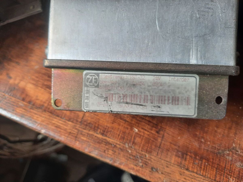 Bosch Bader 0504.1.A00 EST-32 - ECU: zdjęcie 3 Bosch Bader 0504.1.A00 EST-32 - ECU: zdjęcie 3