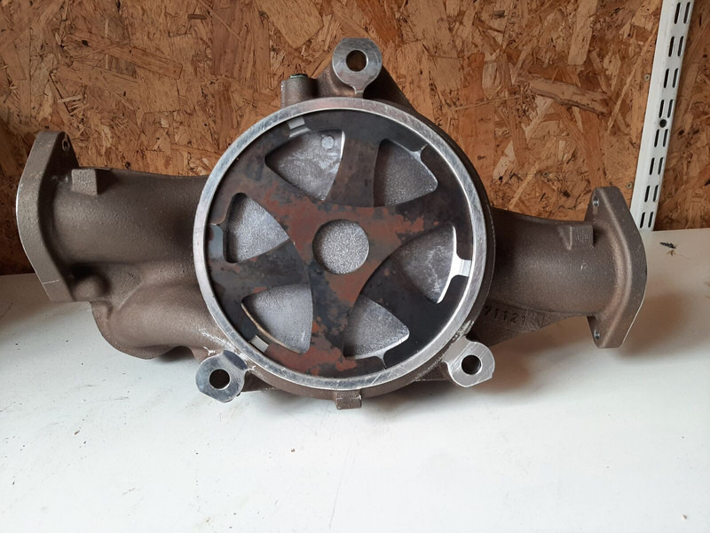 Volvo - Pompa wody: zdjęcie 2 Volvo - Pompa wody: zdjęcie 2