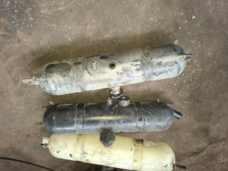 Volvo Scani - Zbiorniczek wyrównawczy: zdjęcie 5 Volvo Scani - Zbiorniczek wyrównawczy: zdjęcie 5