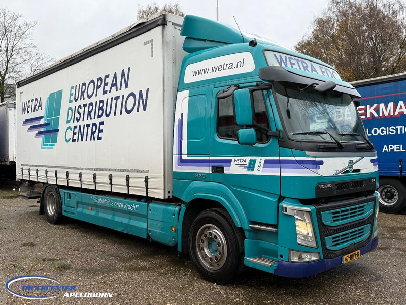 Volvo FM Schuifdak, Laadklep, Globetrotter - Samochód ciężarowy plandeka: zdjęcie 1 Volvo FM Schuifdak, Laadklep, Globetrotter - Samochód ciężarowy plandeka: zdjęcie 1