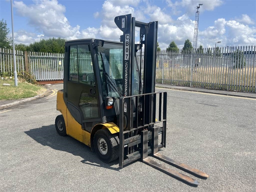 Jungheinrich TFG425S - Wózek widłowy gazowy: zdjęcie 3 Jungheinrich TFG425S - Wózek widłowy gazowy: zdjęcie 3