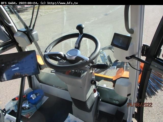 CityCat 2020 XL CityCat V20 mit 3 Besensystem - Zamiatarka uliczna: zdjęcie 4 CityCat 2020 XL CityCat V20 mit 3 Besensystem - Zamiatarka uliczna: zdjęcie 4