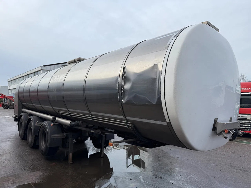 Burg O-3-45T, 2 AXEL STEERING,34000 LITER - Naczepa cysterna: zdjęcie 3 Burg O-3-45T, 2 AXEL STEERING,34000 LITER - Naczepa cysterna: zdjęcie 3