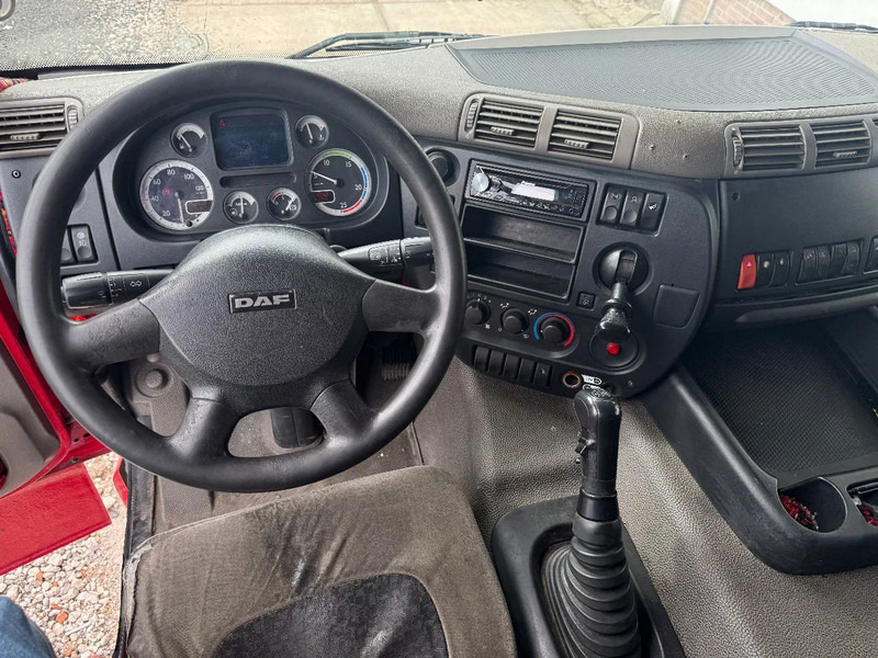 Samochod ciężarowy z HDS DAF CF 85.460 8X2 HIAB 477E-7 + JIB 75X + REMOTE CONTROL: zdjęcie 18 Samochod ciężarowy z HDS DAF CF 85.460 8X2 HIAB 477E-7 + JIB 75X + REMOTE CONTROL: zdjęcie 18