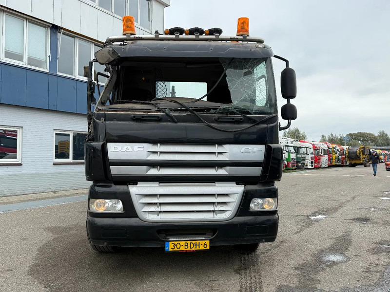 DAF CF 85.460 8X4 EURO 5 - FULL STEEL SUSP. - MANUAL GEAR - BIG AXLES + VDL HOOKLIFT - Ciężarówka hakowiec: zdjęcie 2 DAF CF 85.460 8X4 EURO 5 - FULL STEEL SUSP. - MANUAL GEAR - BIG AXLES + VDL HOOKLIFT - Ciężarówka hakowiec: zdjęcie 2