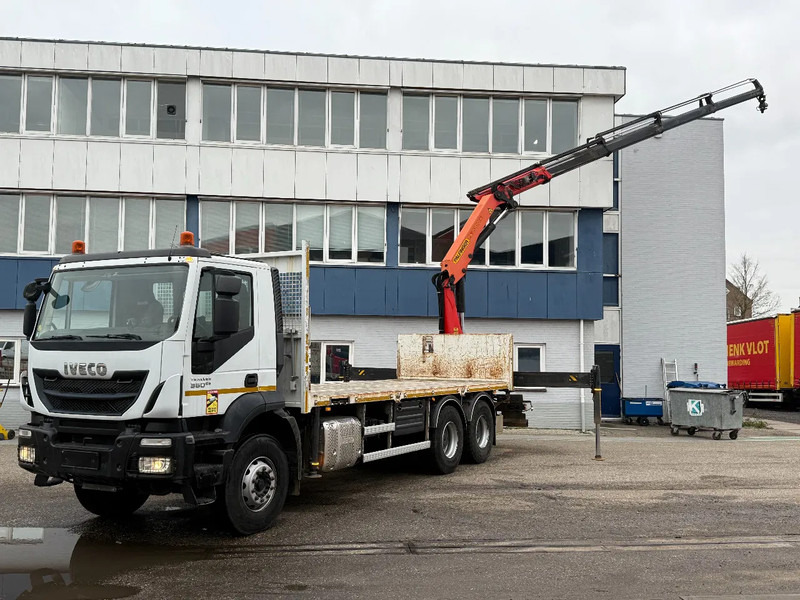 Iveco Trakker 360 6X4 EURO 6 + PALFINGER PK20001K + REMOTE CONTROL - Samochód ciężarowy skrzyniowy/ Platforma, Samochod ciężarowy z HDS: zdjęcie 1 Iveco Trakker 360 6X4 EURO 6 + PALFINGER PK20001K + REMOTE CONTROL - Samochód ciężarowy skrzyniowy/ Platforma, Samochod ciężarowy z HDS: zdjęcie 1