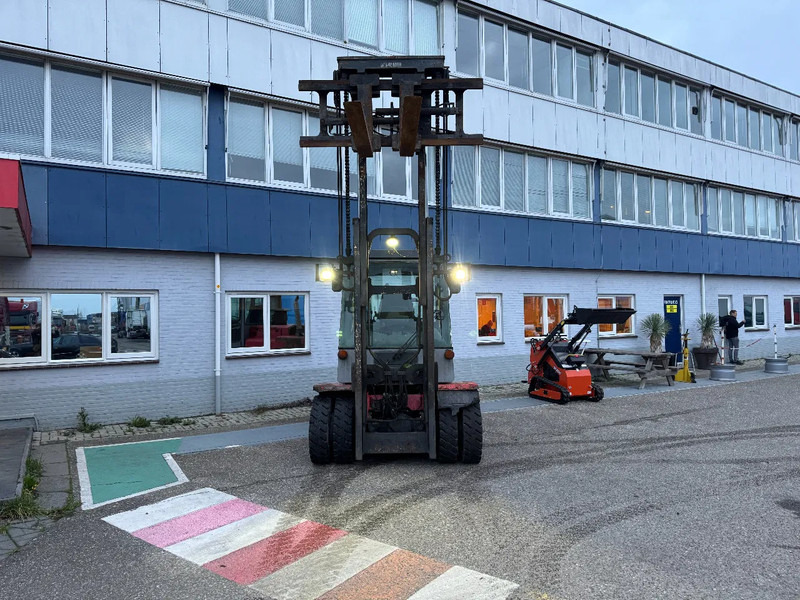 Kalmar DCF 80-9 8000 KG 3500 MM LIFT HEIGHT FORK POSITIONER - Wózek widłowy diesel: zdjęcie 2 Kalmar DCF 80-9 8000 KG 3500 MM LIFT HEIGHT FORK POSITIONER - Wózek widłowy diesel: zdjęcie 2