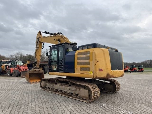 CAT 326 F LN - Koparka gąsienicowa: zdjęcie 2 CAT 326 F LN - Koparka gąsienicowa: zdjęcie 2