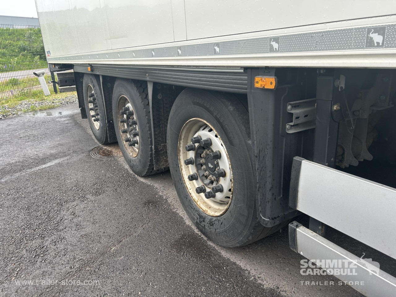 SCHMITZ Reefer Standard - Naczepa izotermiczna: zdjęcie 4 SCHMITZ Reefer Standard - Naczepa izotermiczna: zdjęcie 4