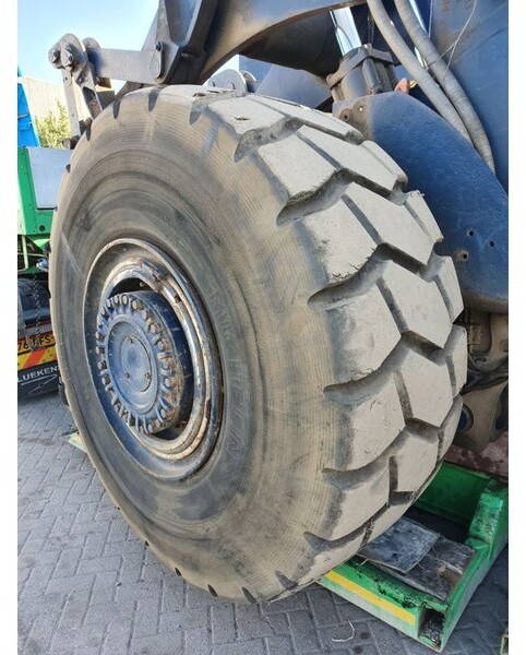 Michelin 29.5 R29 - Opona: zdjęcie 1 Michelin 29.5 R29 - Opona: zdjęcie 1