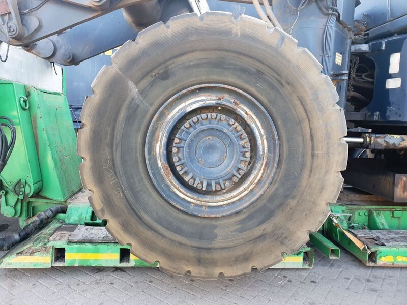 Michelin 29.5 R29 - Opona: zdjęcie 2 Michelin 29.5 R29 - Opona: zdjęcie 2