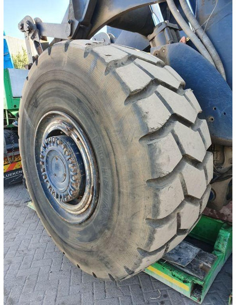 Michelin 29.5 R29 - Opona: zdjęcie 1 Michelin 29.5 R29 - Opona: zdjęcie 1