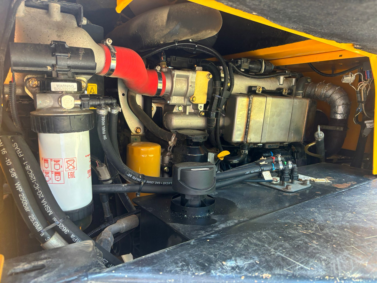 Wozidło JCB 6 TST: zdjęcie 9 Wozidło JCB 6 TST: zdjęcie 9