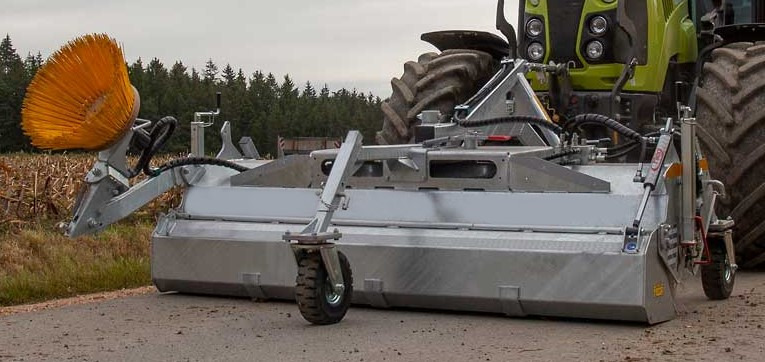 Sweeper type Typ 600 - Szczotka do Traktorów leśnych: zdjęcie 1 Sweeper type Typ 600 - Szczotka do Traktorów leśnych: zdjęcie 1