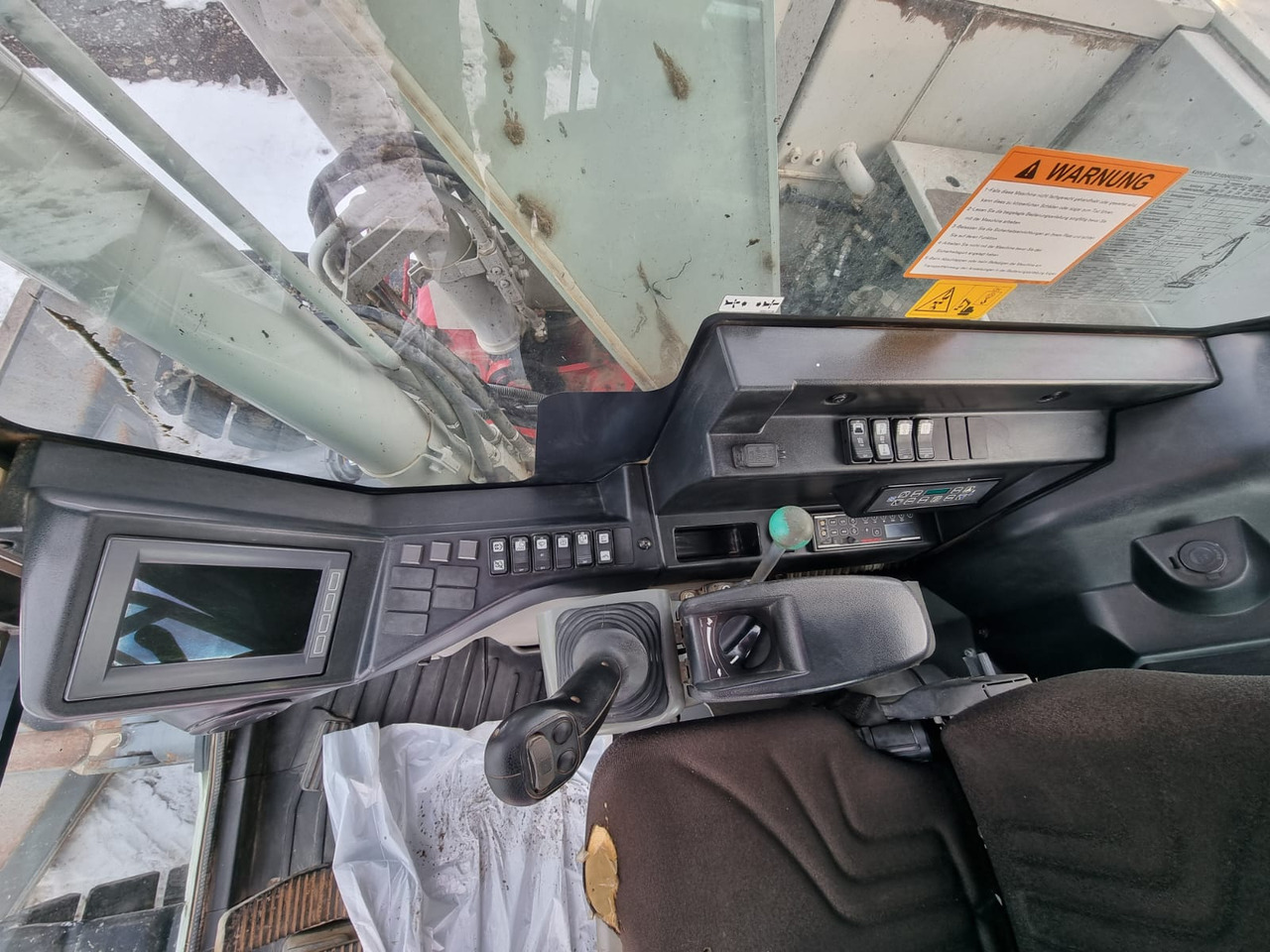 Koparka gąsienicowa TAKEUCHI TB 2150 R: zdjęcie 17 Koparka gąsienicowa TAKEUCHI TB 2150 R: zdjęcie 17