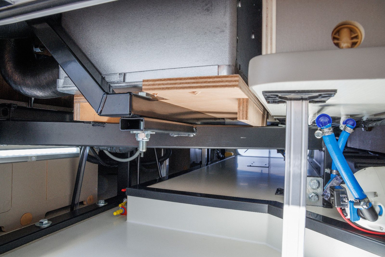 Kamper integra Eura Mobil INTEGRA LINE GT 726 EF / MB 170PS-9G / MOD.2026: zdjęcie 8 Kamper integra Eura Mobil INTEGRA LINE GT 726 EF / MB 170PS-9G / MOD.2026: zdjęcie 8